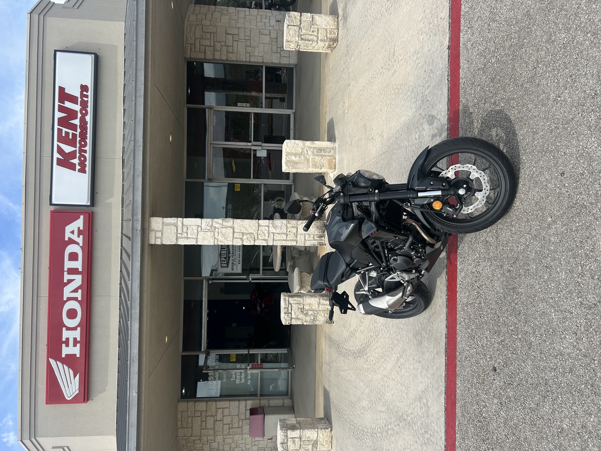 2025-HONDA-CB300R-ABS-501245