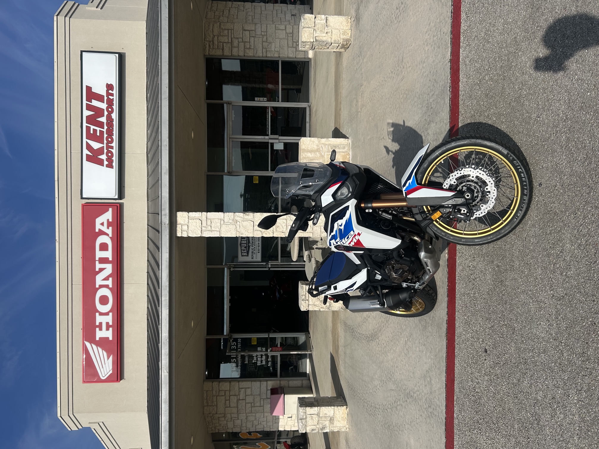 2026-HONDA-AFRICA-TWIN-DCT-200173