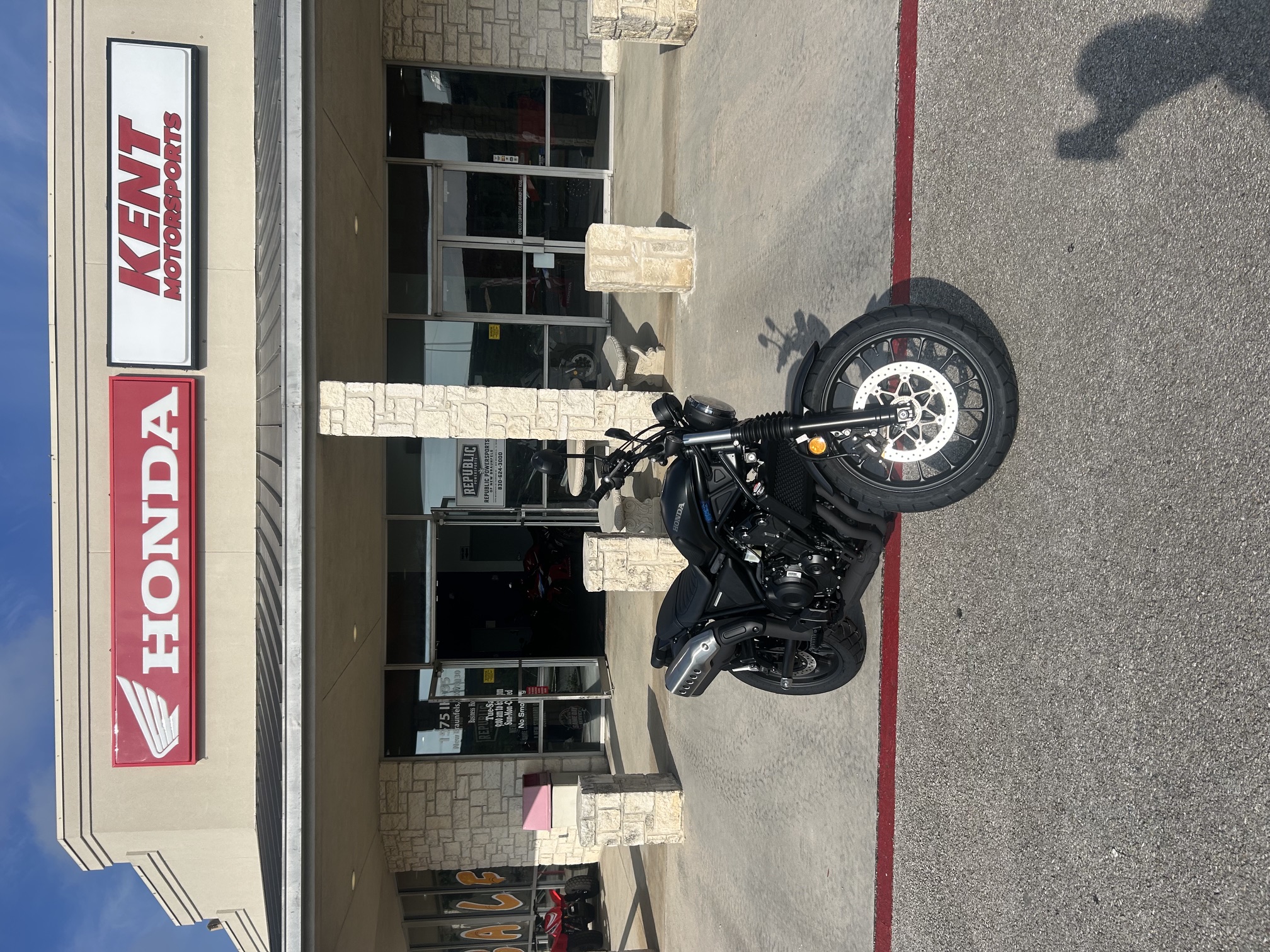 2026-Honda-SCL500-Matte-Black-Metallic-300214 - Republic Powersports - Braunfels