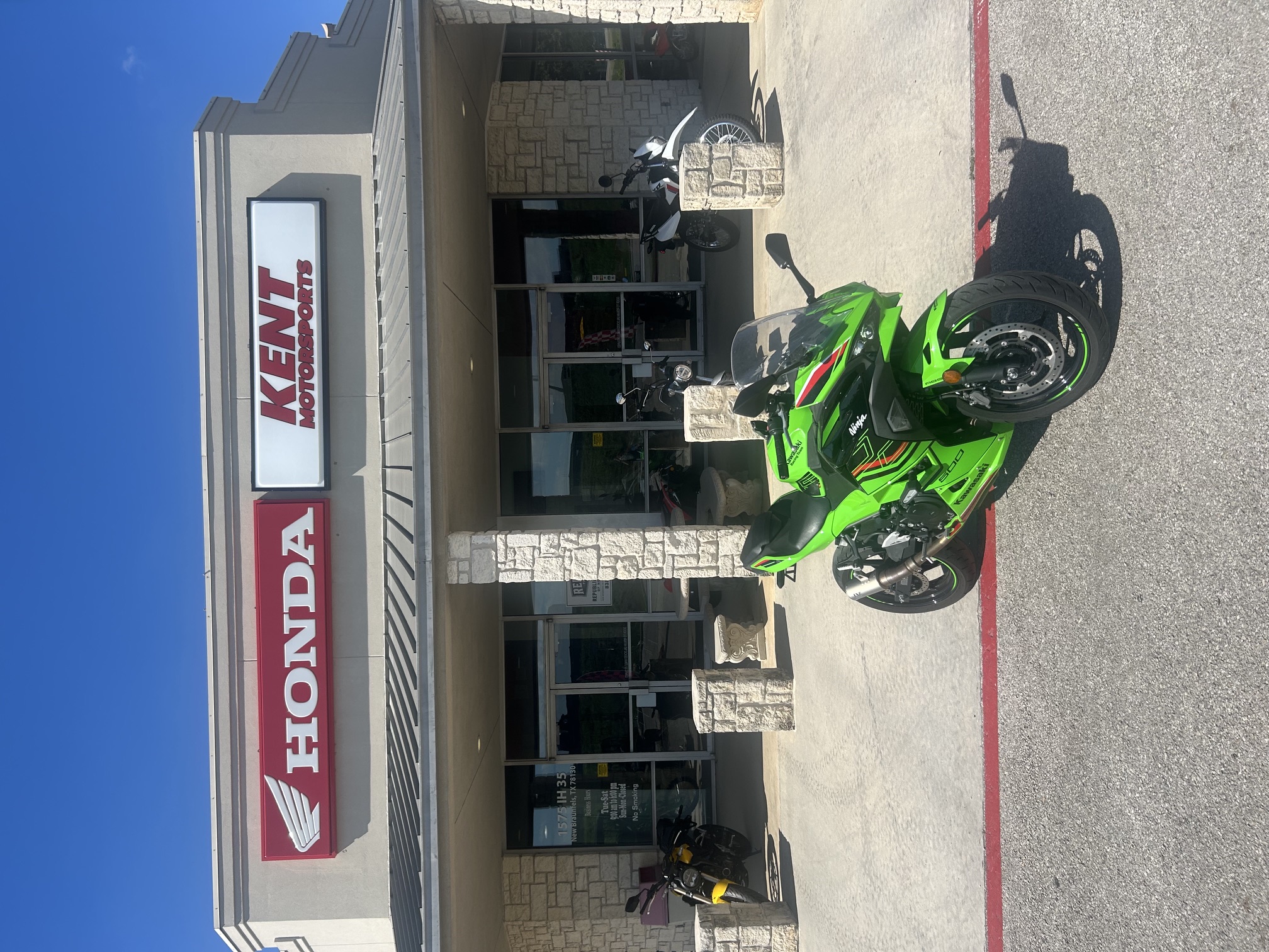 2024-KAWASAKI-NINJA-500-KRT-A25012